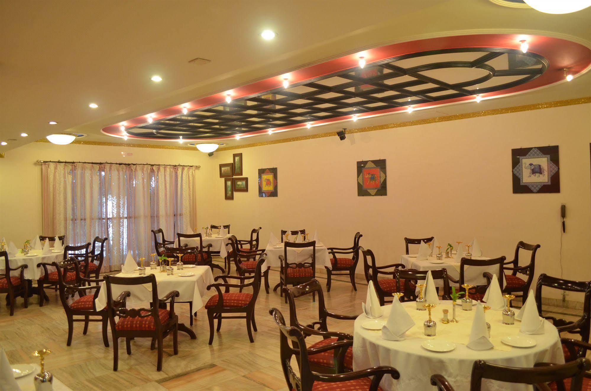 Shri Radha Brij Vasundhara Resort & Spa Govardhan Zewnętrze zdjęcie