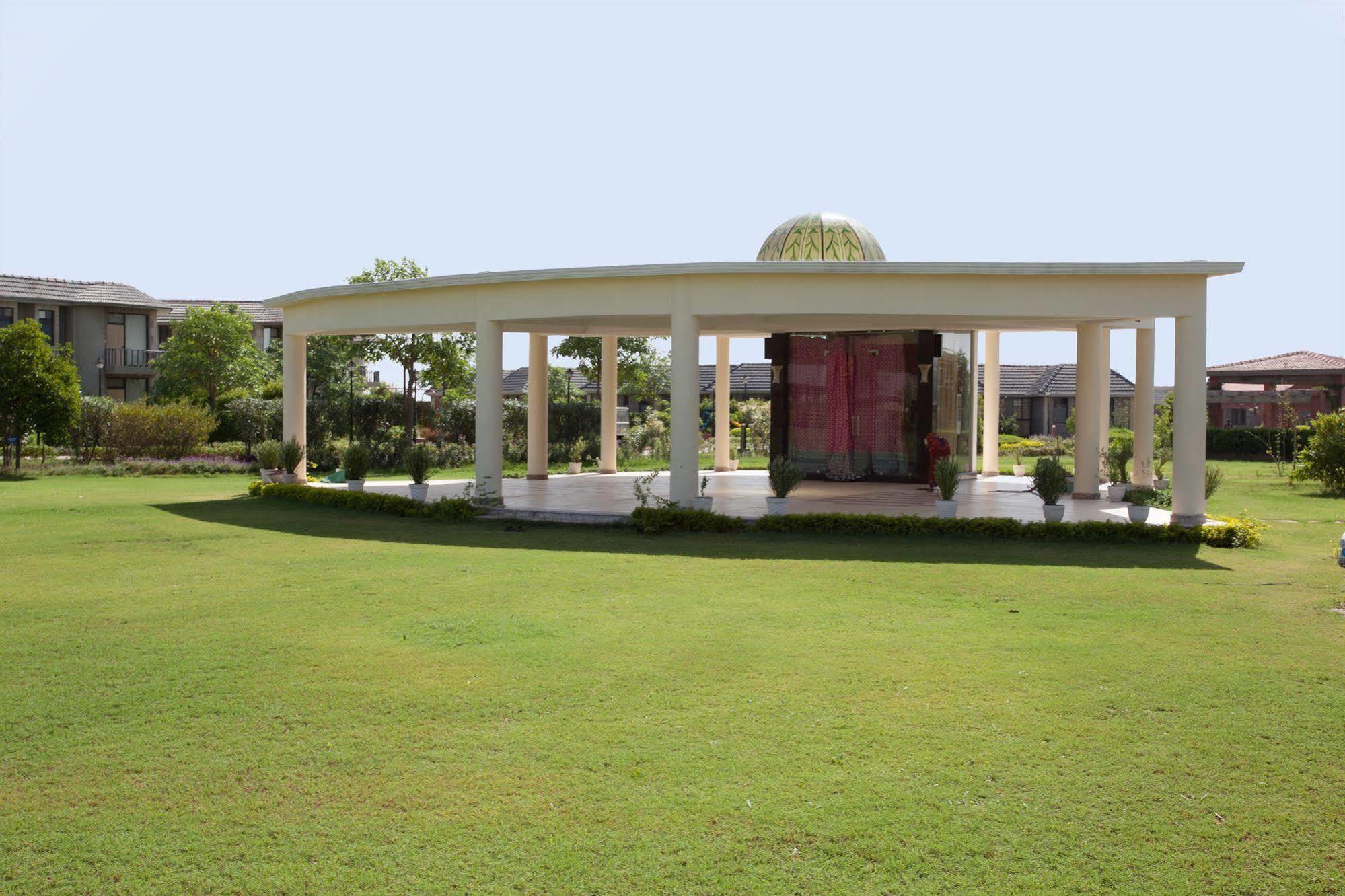 Shri Radha Brij Vasundhara Resort & Spa Govardhan Zewnętrze zdjęcie