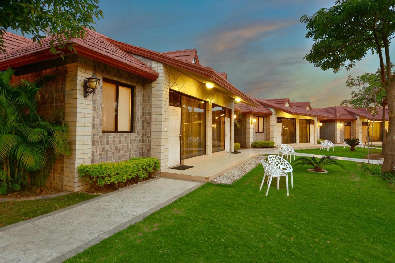 Shri Radha Brij Vasundhara Resort & Spa Govardhan Zewnętrze zdjęcie